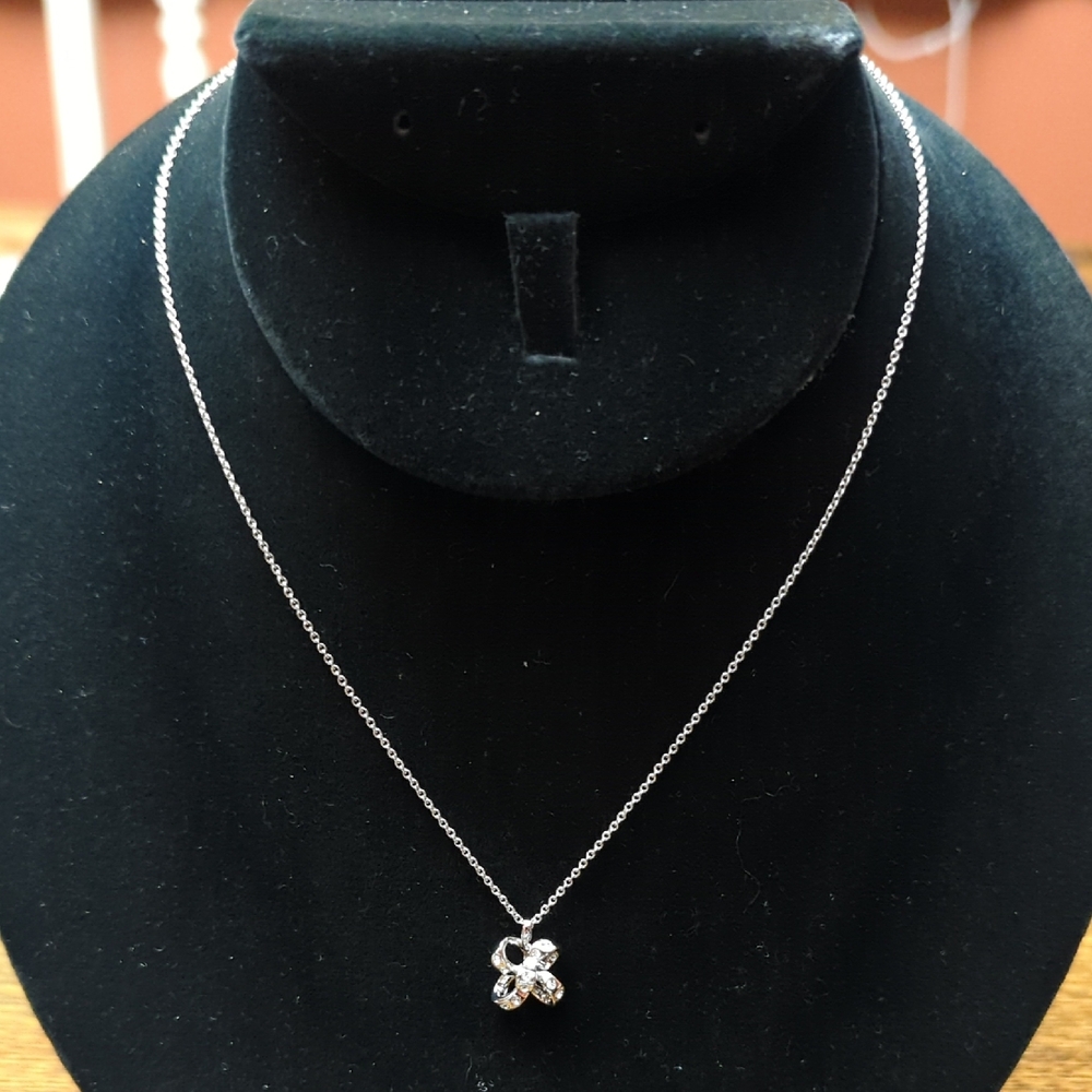 NWOT (#322) Kate Spade Paved Bow Pendant